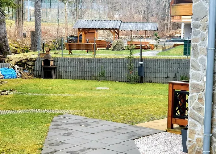 Family Pod Swierkami Centrum Miasta! 公寓