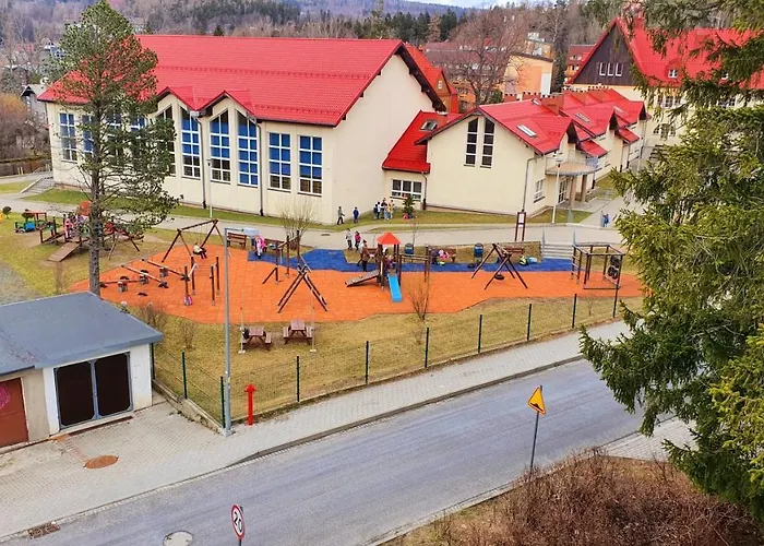 Family Pod Swierkami Centrum Miasta! 公寓