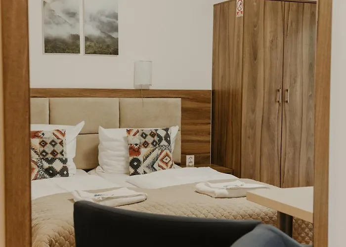 Family Pod Swierkami Centrum Miasta! 斯克拉斯卡波伦巴